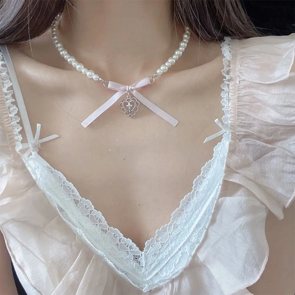 Romantic Imitation Pearl Sweet Bow Pendant Necklace - Image 2